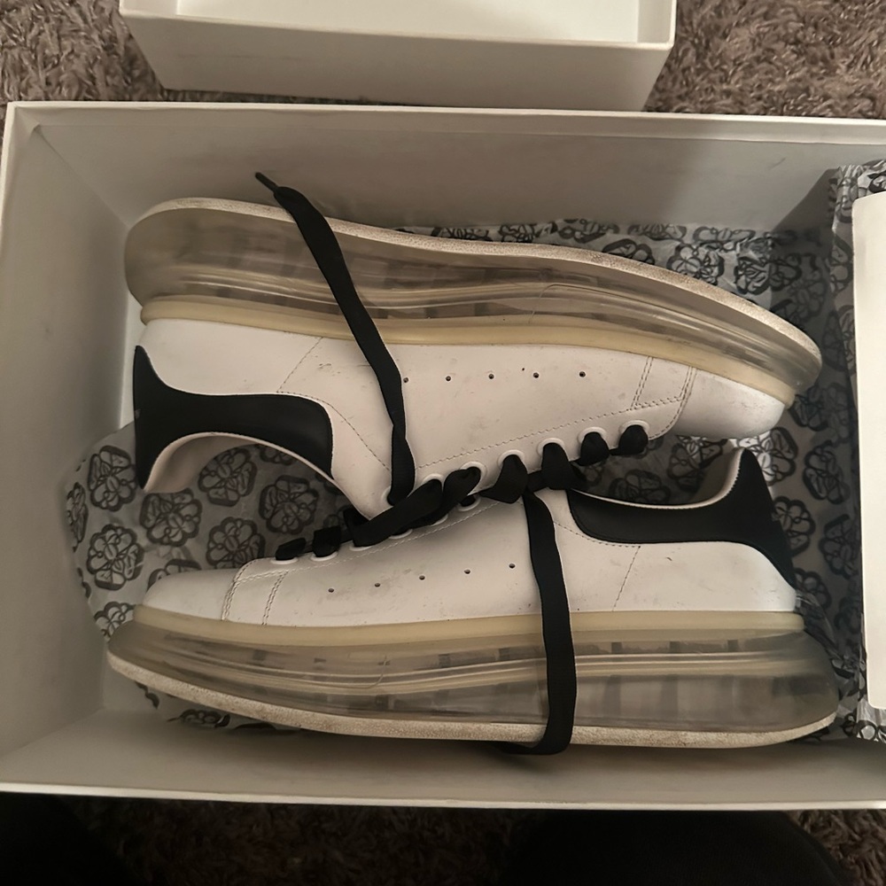 Alexander Mcqueens 42